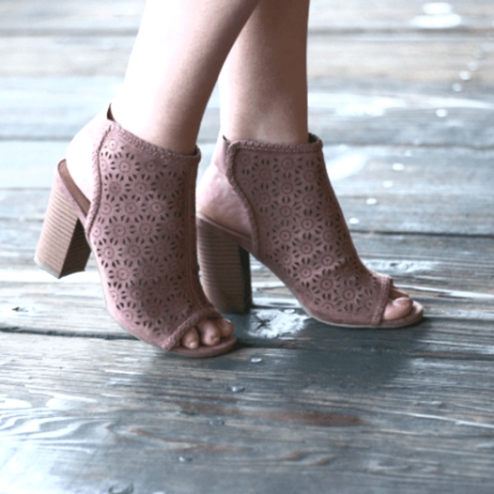 LC Lauren Conrad Statice Ankle Boots